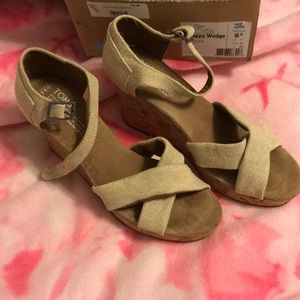 Strapless Sierra wedge